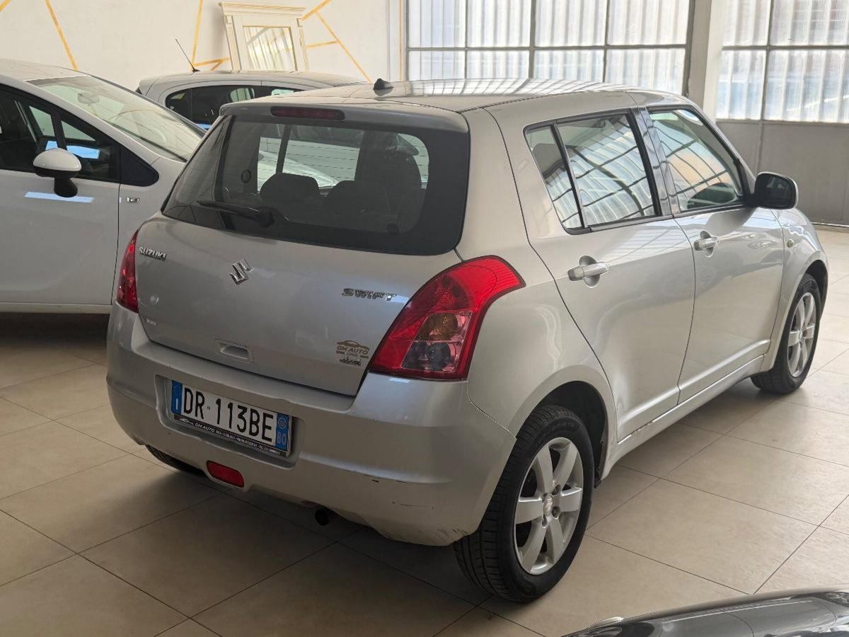 Suzuki Swift 1.3 4x4 5p. GL (4)