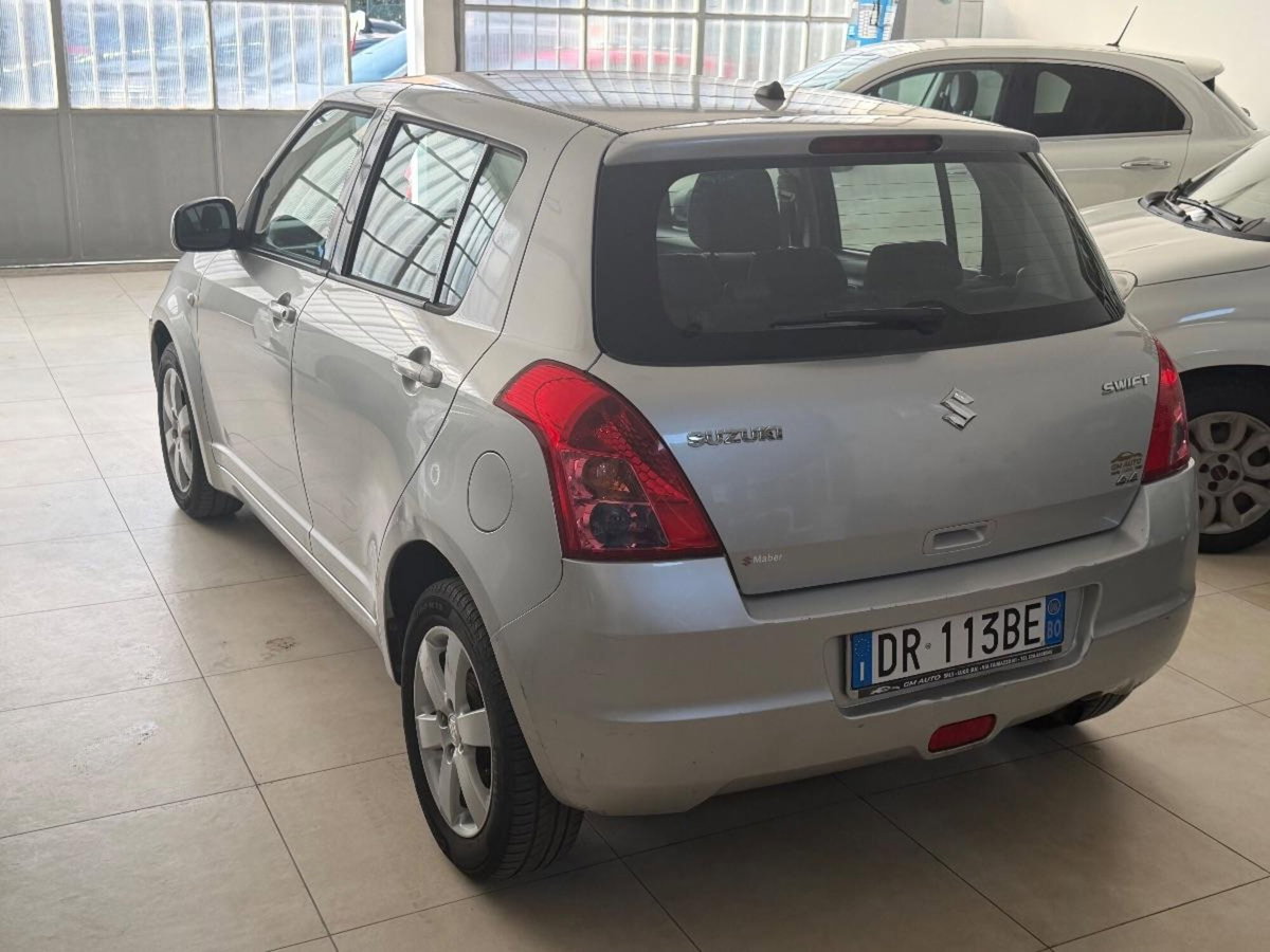 Suzuki Swift 1.3 4x4 5p. GL (7)