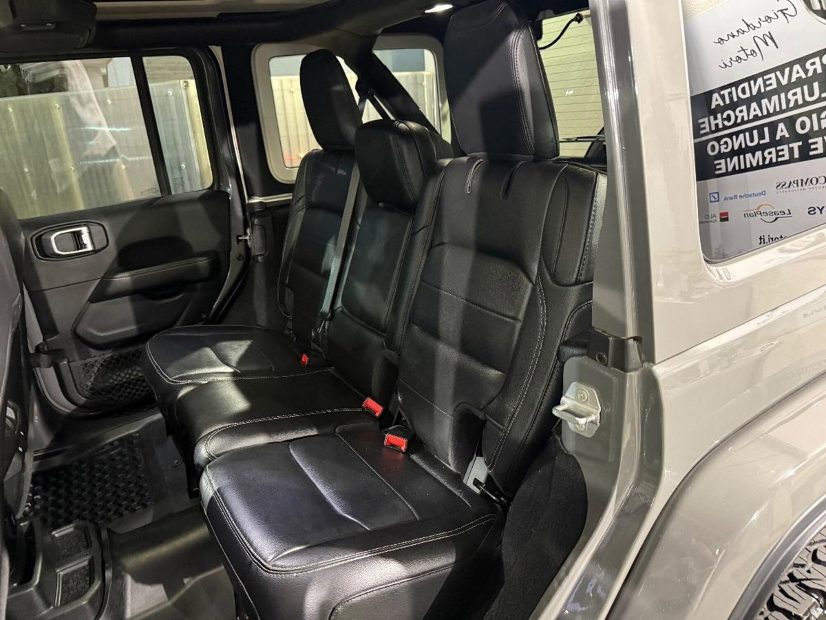 Jeep Wrangler Unlimited 2.2 Mjt II Sahara (15)