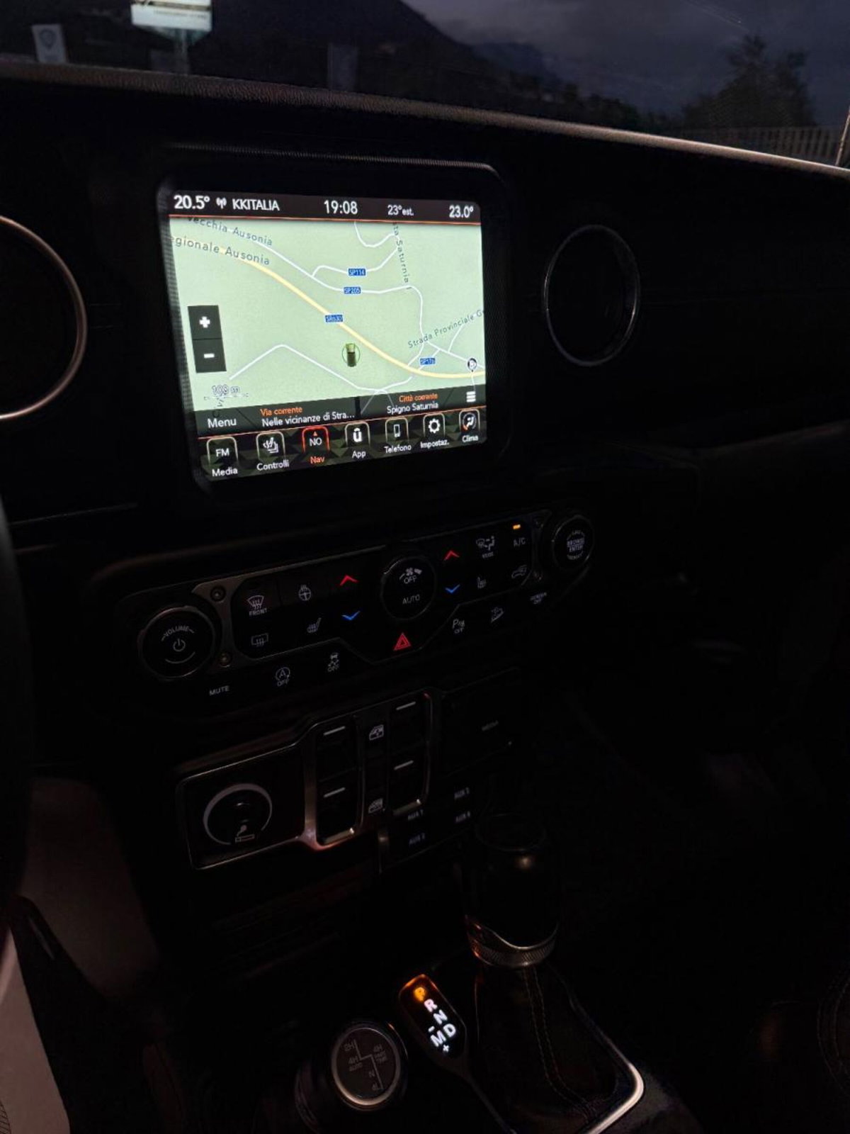 Jeep Wrangler Unlimited 2.2 Mjt II Sahara (10)