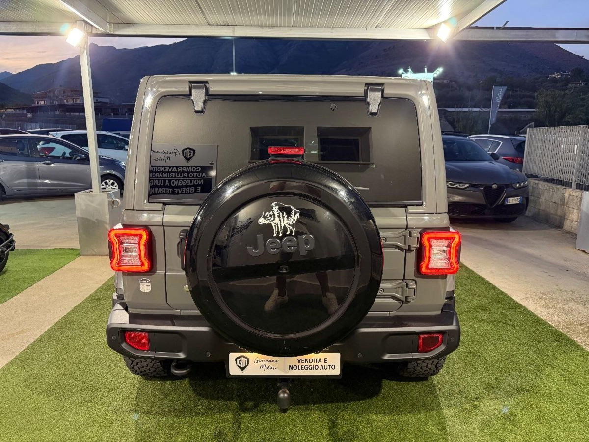 Jeep Wrangler Unlimited 2.2 Mjt II Sahara (5)