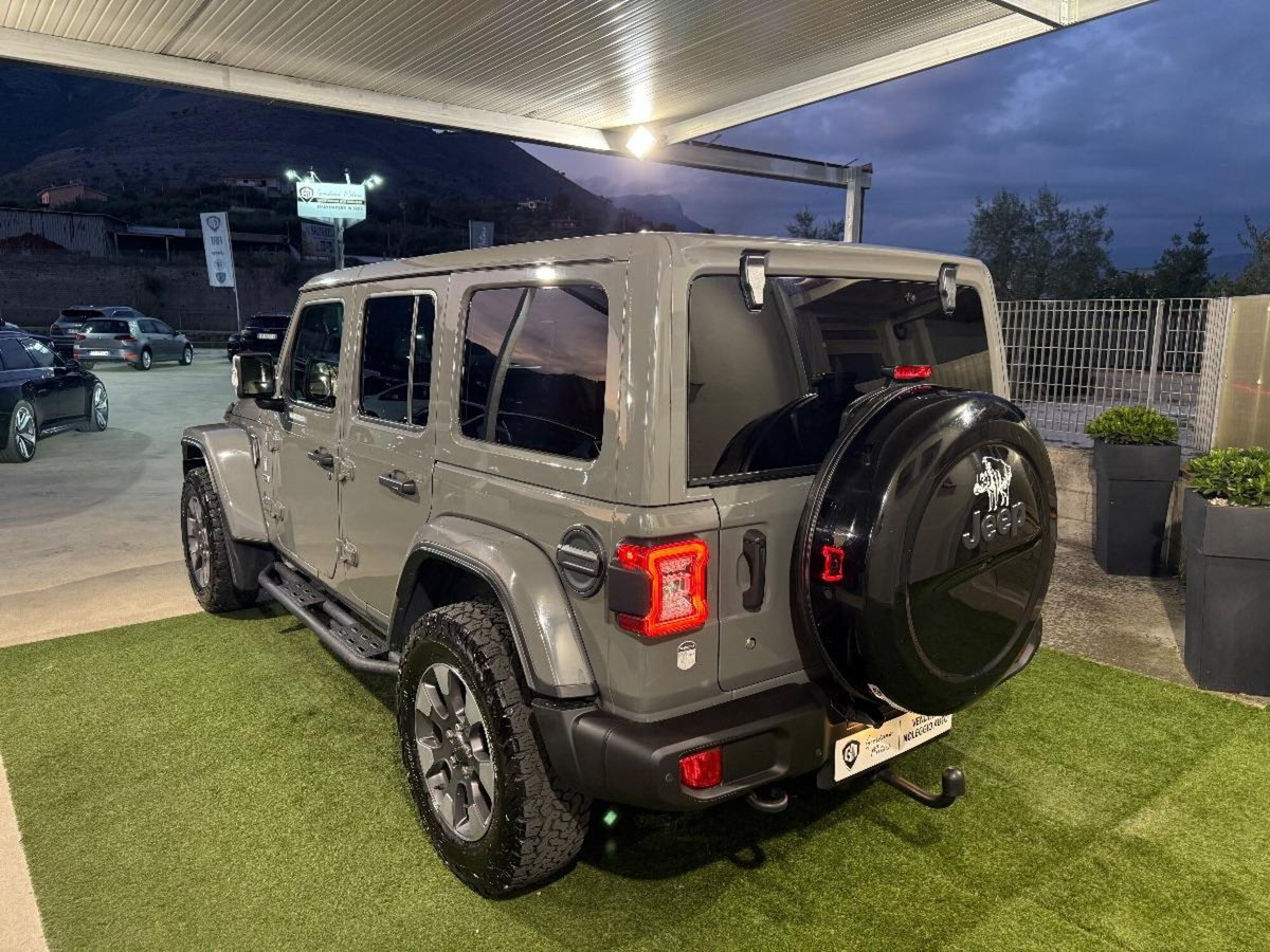 Jeep Wrangler Unlimited 2.2 Mjt II Sahara (6)