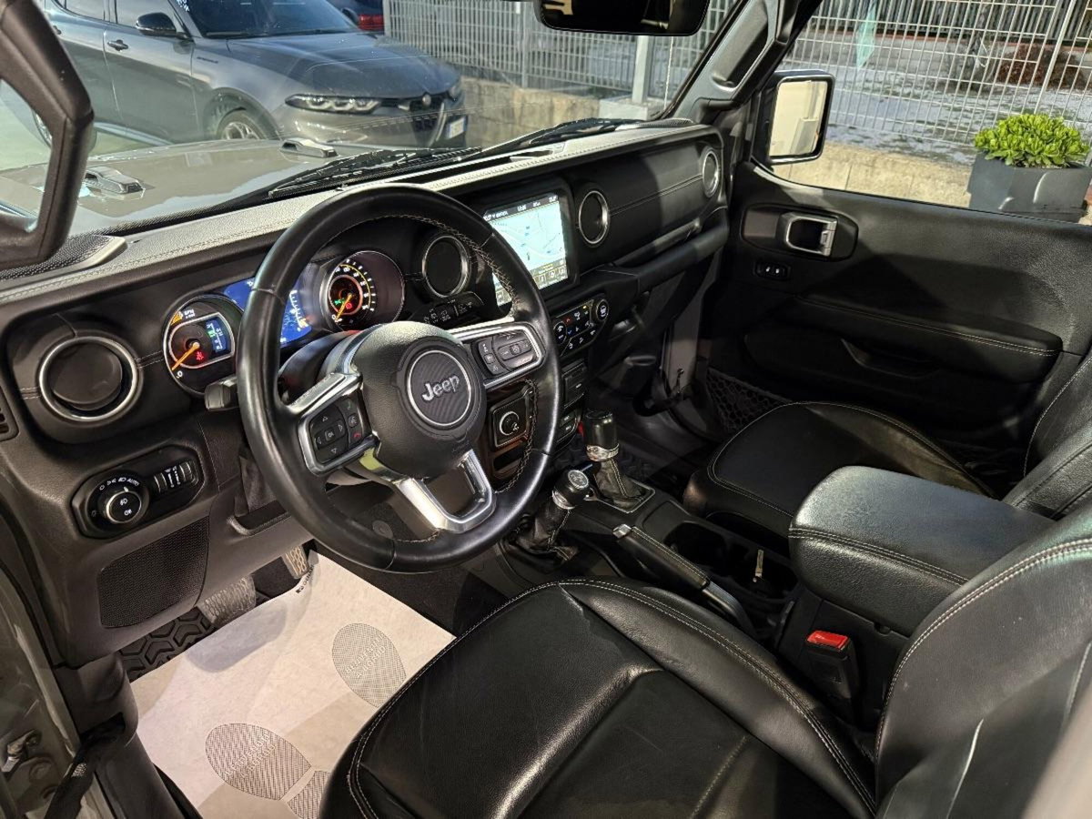 Jeep Wrangler Unlimited 2.2 Mjt II Sahara (11)