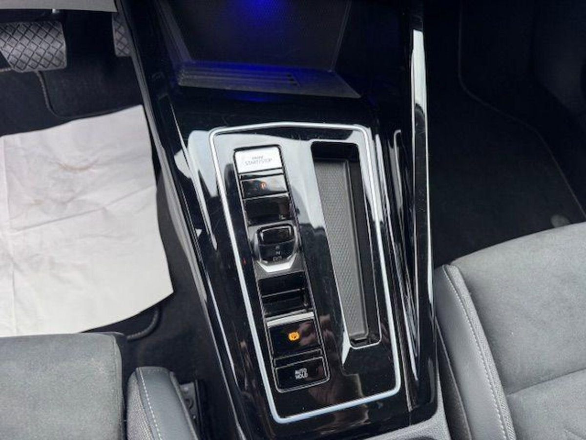 Volkswagen Golf 2.0 TDI 150 CV DSG SCR Style (12)