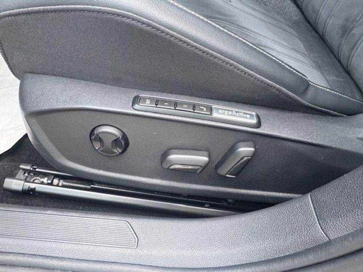 Volkswagen Golf 2.0 TDI 150 CV DSG SCR Style (14)