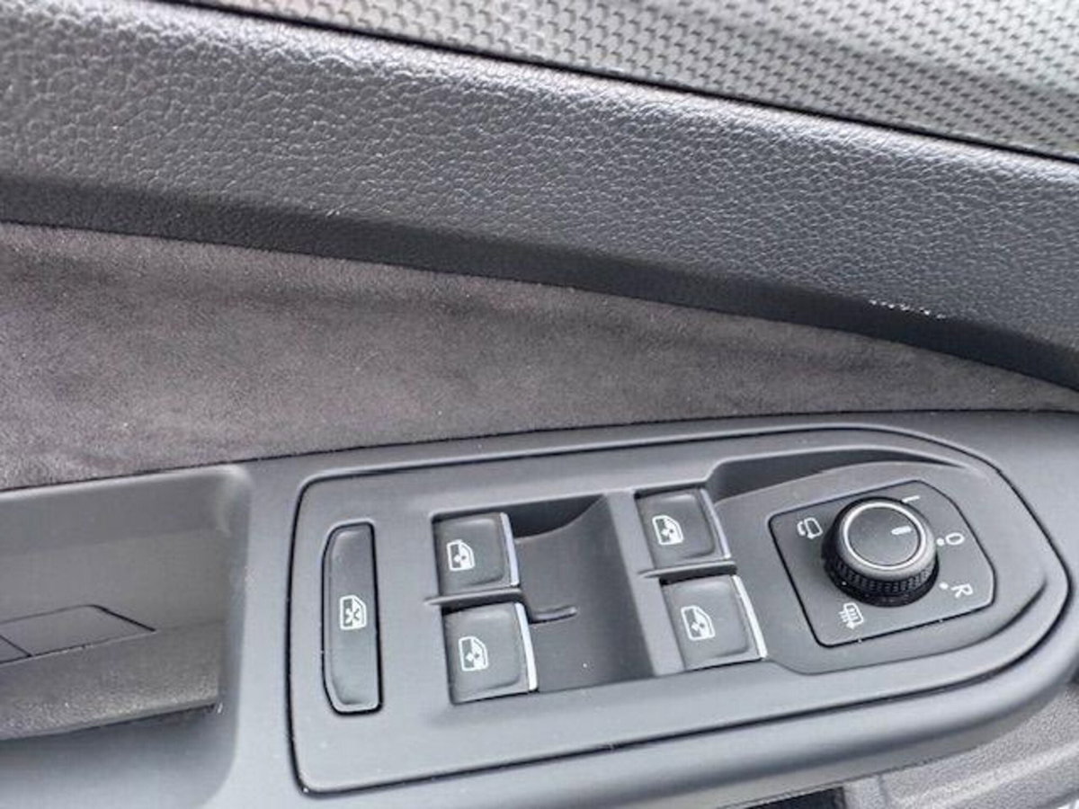 Volkswagen Golf 2.0 TDI 150 CV DSG SCR Style (15)