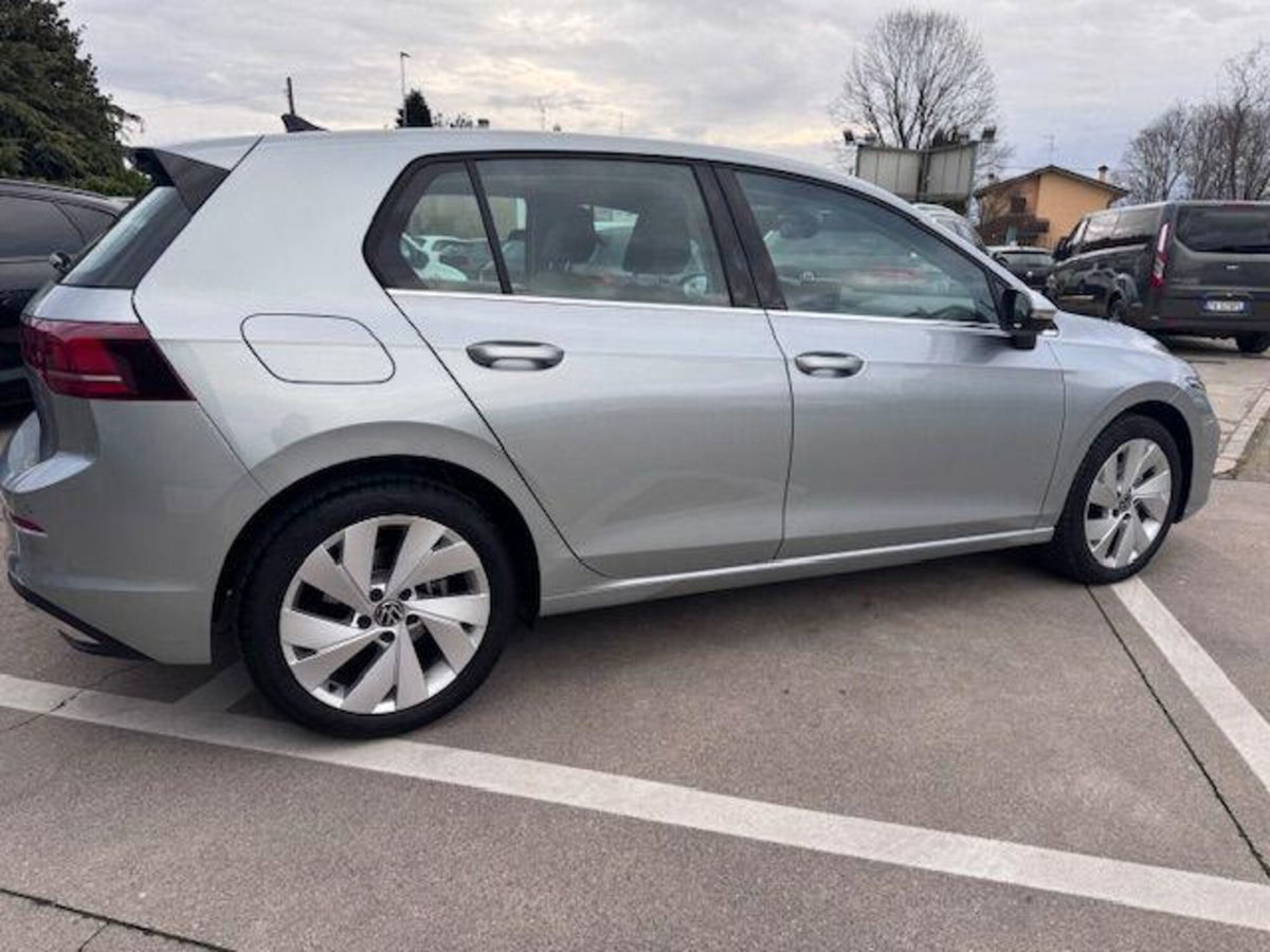Volkswagen Golf 2.0 TDI 150 CV DSG SCR Style (4)