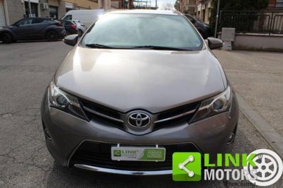 Toyota Auris 1.4 D-4D 5 porte Active (2)