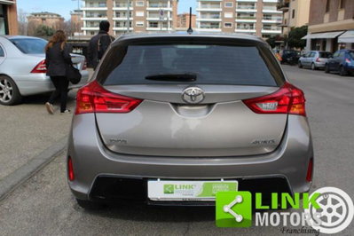 Toyota Auris 1.4 D-4D 5 porte Active (4)
