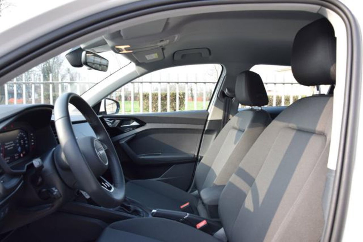 Audi A1 Sportback 30 1.0 tfsi Business 116cv (7)