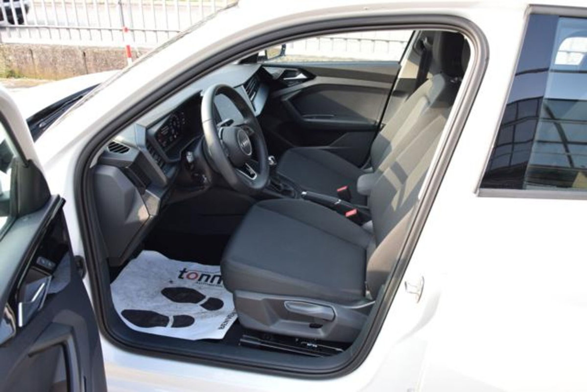 Audi A1 Sportback 30 1.0 tfsi Business 116cv (8)