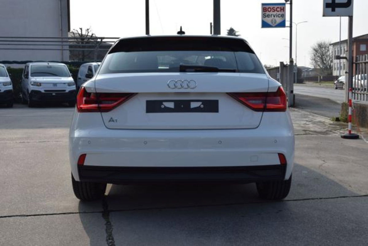 Audi A1 Sportback 30 1.0 tfsi Business 116cv (2)