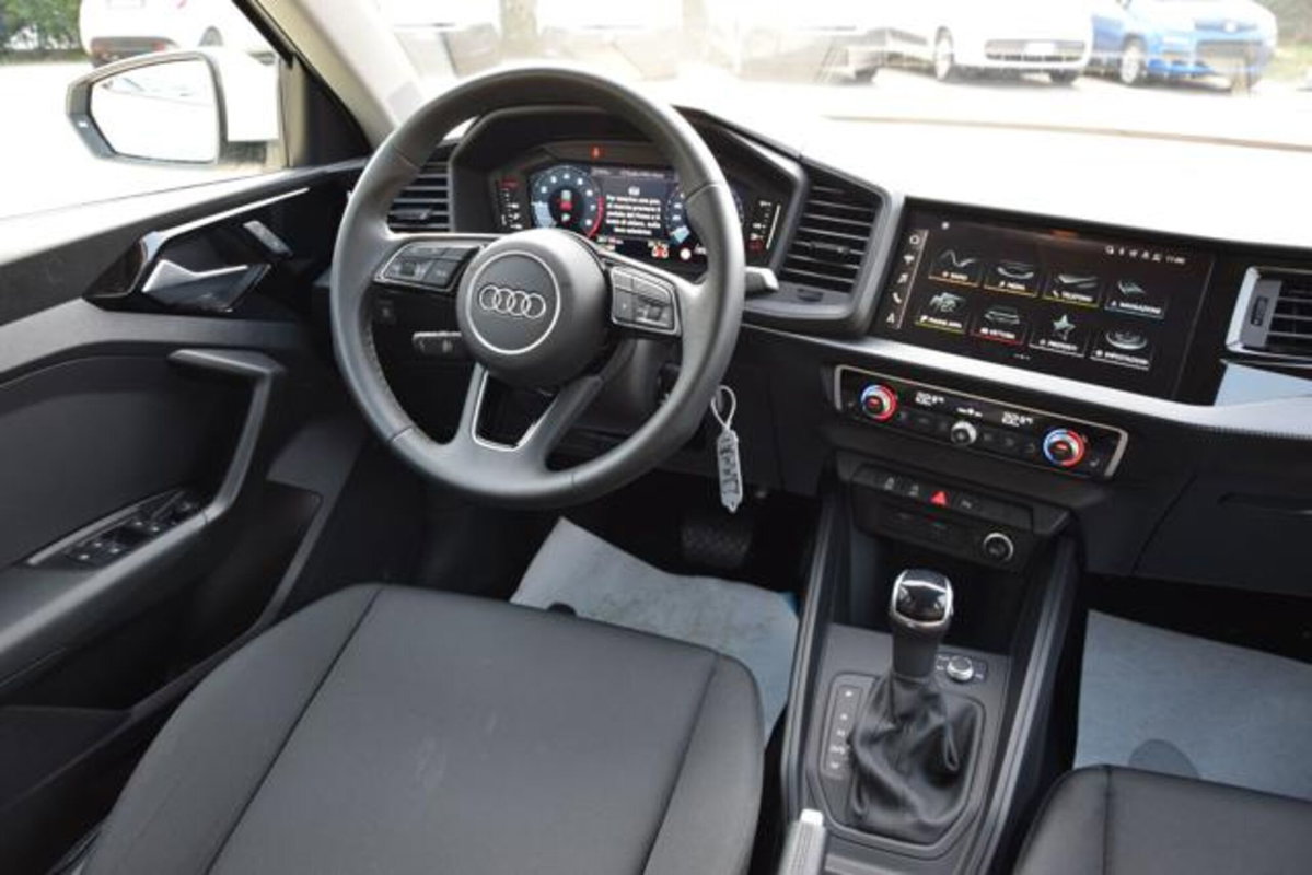 Audi A1 Sportback 30 1.0 tfsi Business 116cv (5)