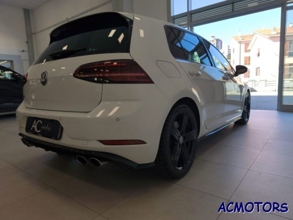 Volkswagen Golf R 2.0 TSI DSG 4MOTION 5p. BMT (5)