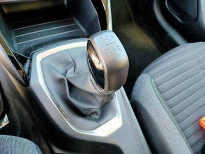 Peugeot 208 1.2 puretech Active s&s 75cv (9)