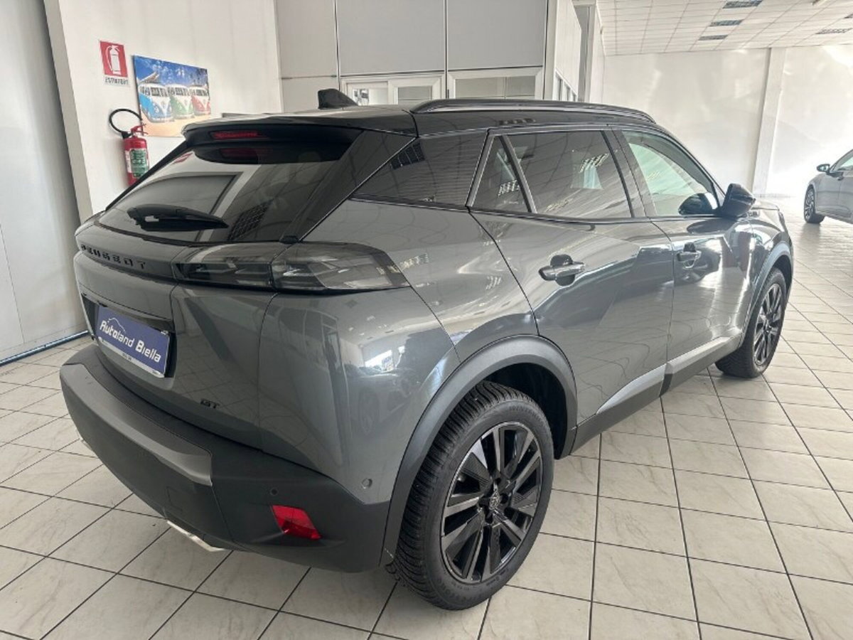 Peugeot 2008 PureTech 130 S&S EAT8 GT (6)