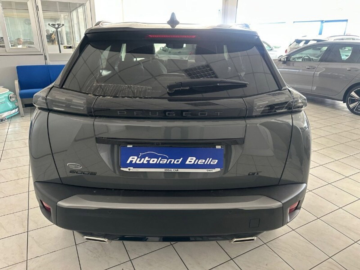 Peugeot 2008 PureTech 130 S&S EAT8 GT (7)