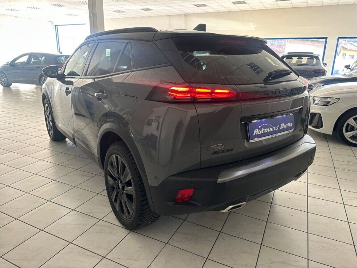 Peugeot 2008 PureTech 130 S&S EAT8 GT (8)