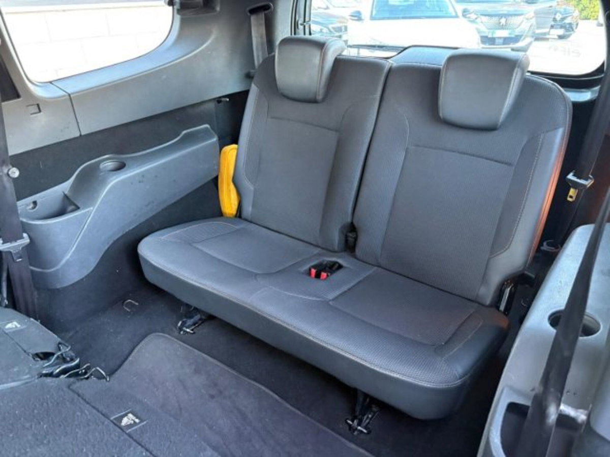 Dacia Lodgy 1.5 dCi 8V 110CV 7 posti Prestige (9)