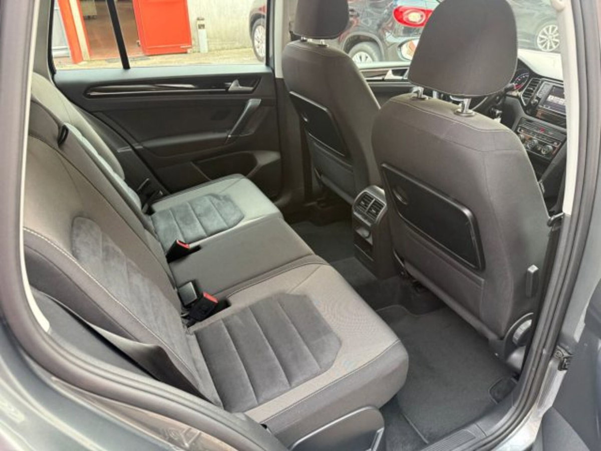 Volkswagen Golf Sportsvan 1.6 TDI 115CV Executive BlueMotion Tech. (4)
