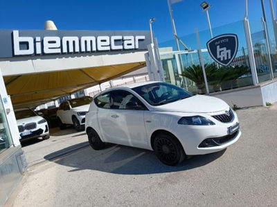 Lancia Ypsilon 1.0 FireFly 5 porte S&S Hybrid Ecochic Gold usata
