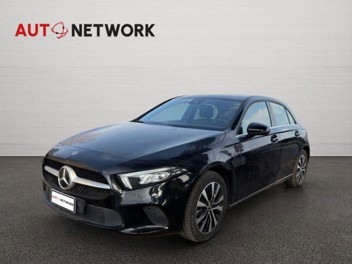Mercedes-Benz Classe A 250 e phev Business Extra auto (2)