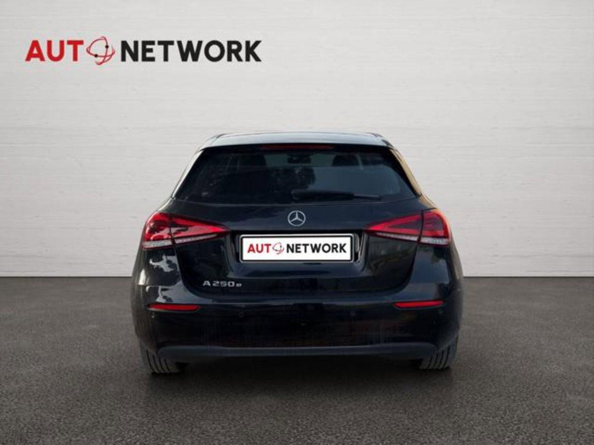 Mercedes-Benz Classe A 250 e phev Business Extra auto (5)