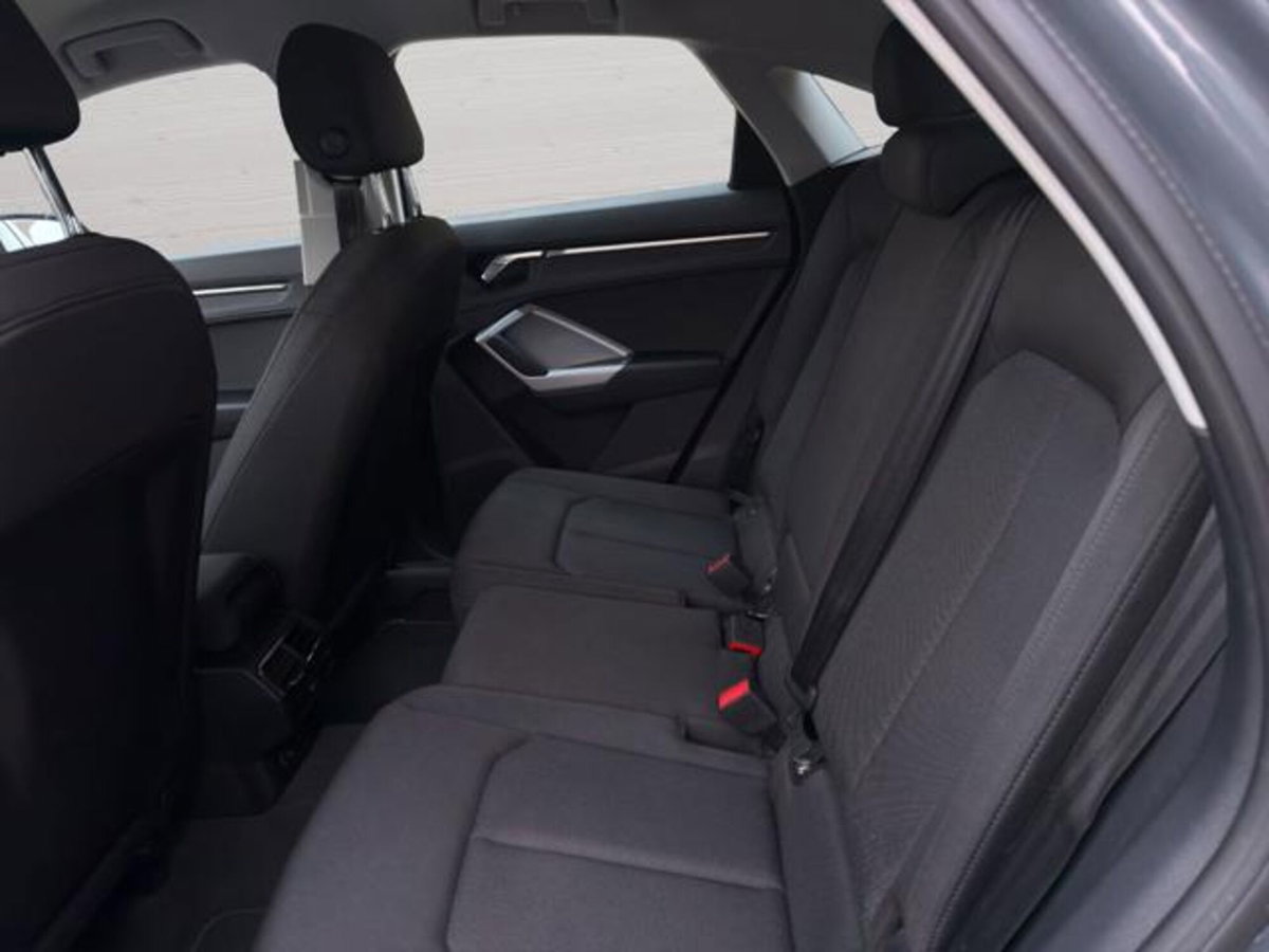 Audi Q3 Sportback 45 TFSI e S tronic Business Plus (6)