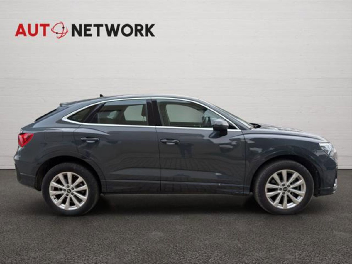 Audi Q3 Sportback 45 TFSI e S tronic Business Plus (3)