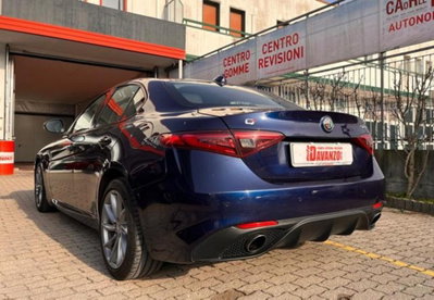 Alfa Romeo Giulia 2.2 Turbodiesel 210 CV AT8 AWD Q4 Veloce (4)