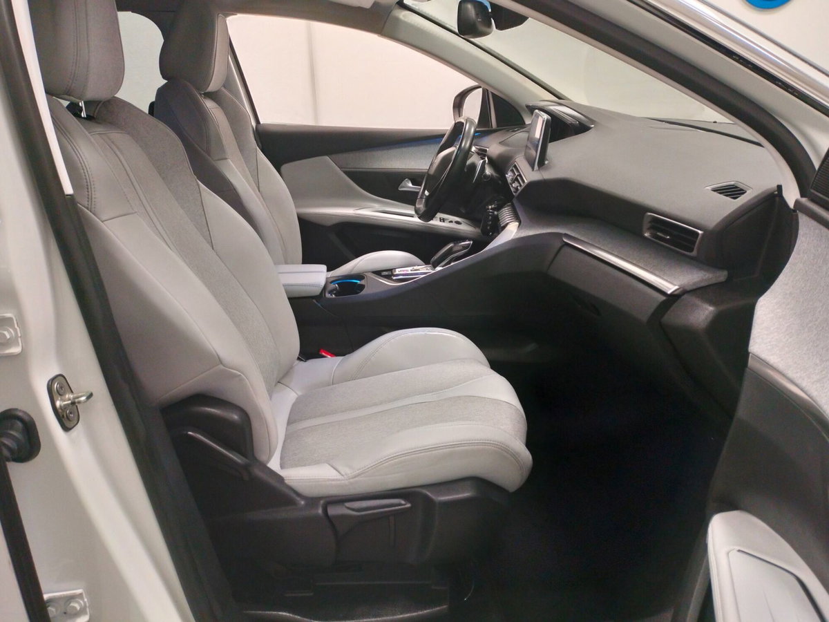 Peugeot 5008 BlueHDi 130 S&S Allure (10)