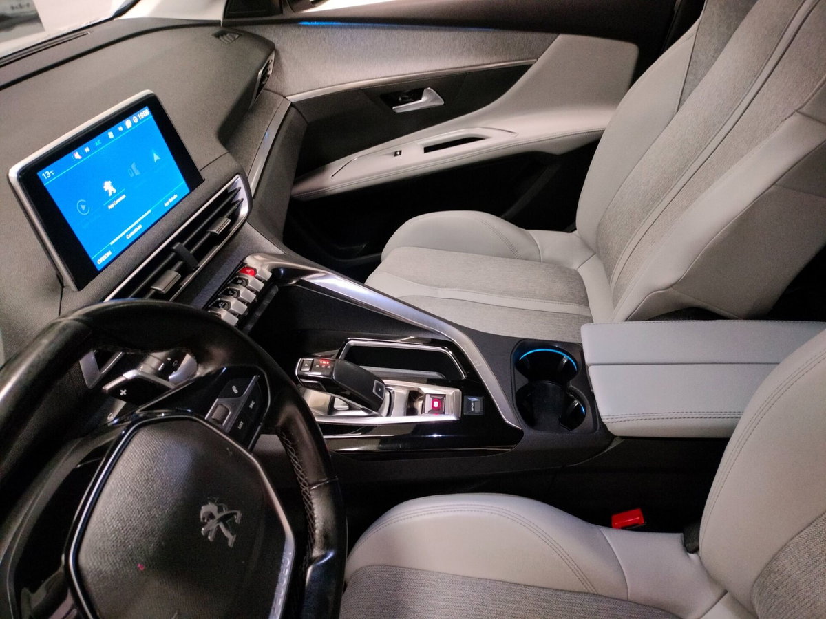 Peugeot 5008 BlueHDi 130 S&S Allure (13)