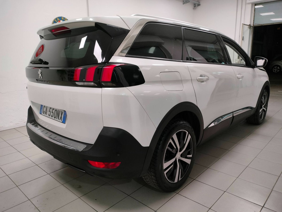 Peugeot 5008 BlueHDi 130 S&S Allure (14)