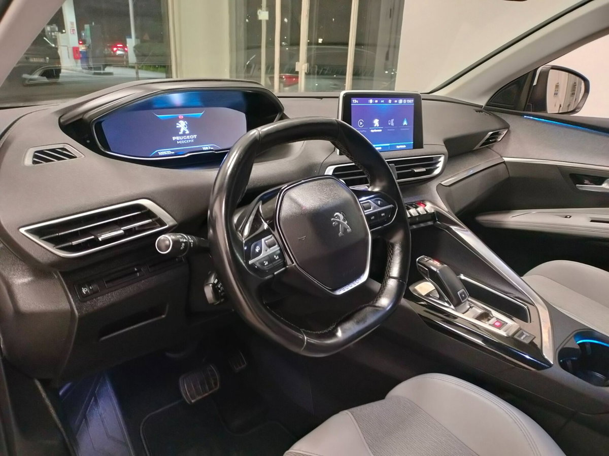 Peugeot 5008 BlueHDi 130 S&S Allure (7)