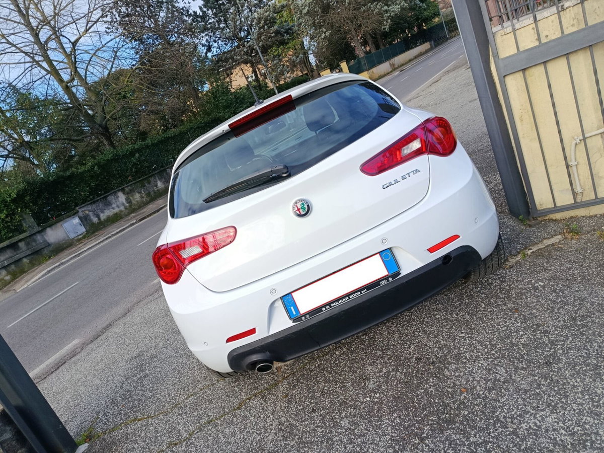 Alfa Romeo Giulietta 1.4 Turbo Distinctive Gpl 120cv E6 (10)