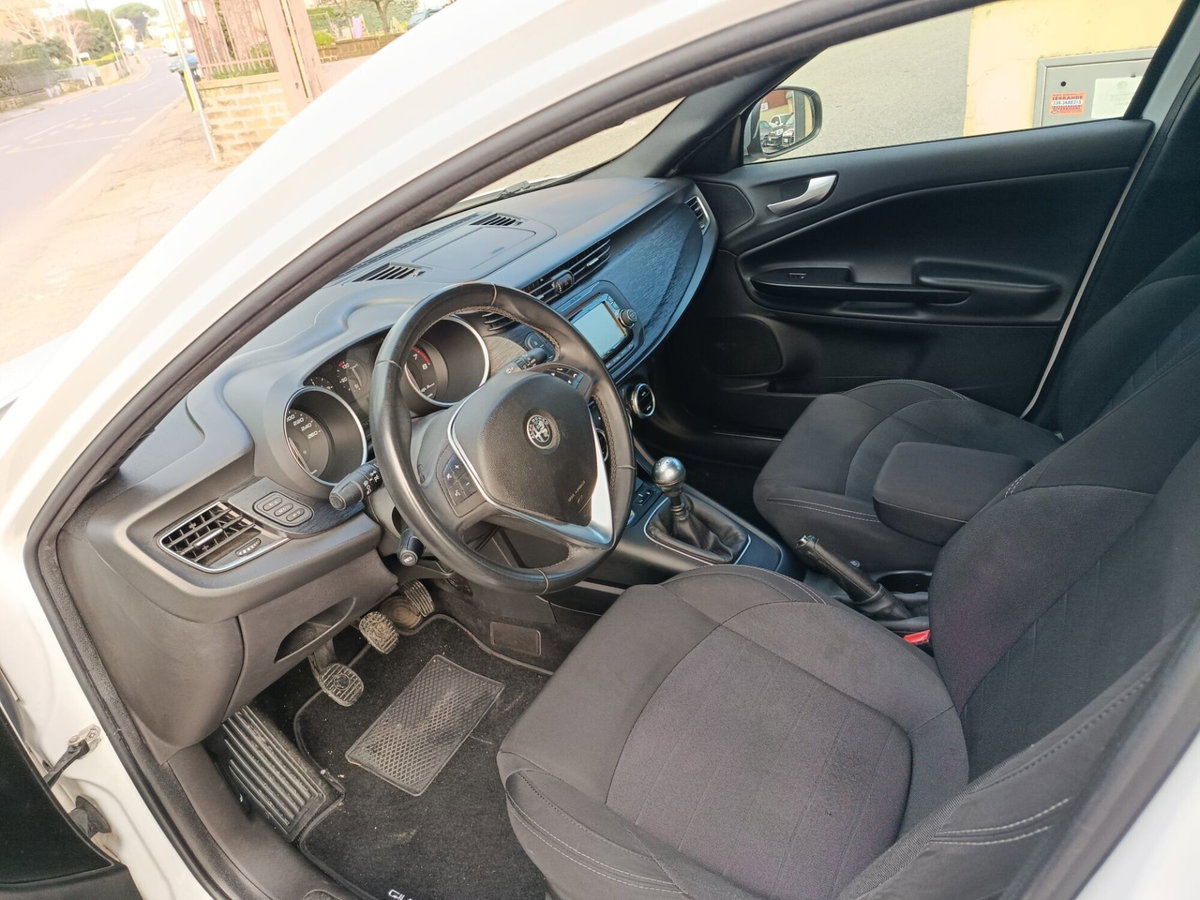 Alfa Romeo Giulietta 1.4 Turbo Distinctive Gpl 120cv E6 (13)