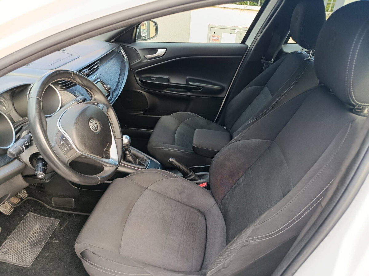 Alfa Romeo Giulietta 1.4 Turbo Distinctive Gpl 120cv E6 (15)