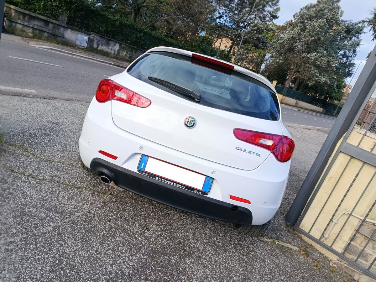 Alfa Romeo Giulietta 1.4 Turbo Distinctive Gpl 120cv E6 (8)