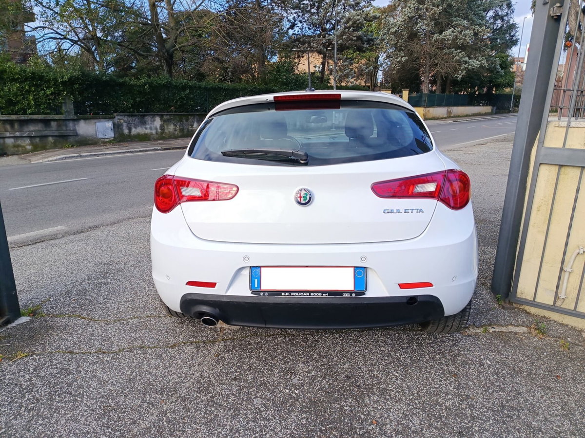 Alfa Romeo Giulietta 1.4 Turbo Distinctive Gpl 120cv E6 (9)