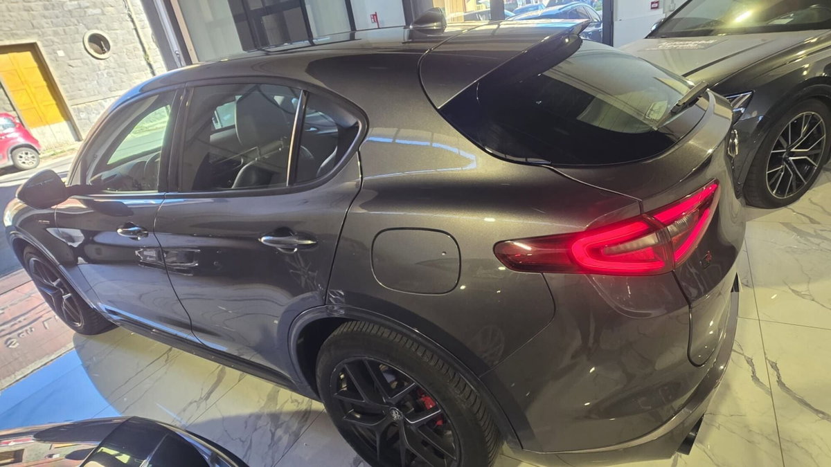 Alfa Romeo Stelvio Stelvio 2.2 Turbodiesel 210 CV AT8 Q4 Veloce Tì (10)