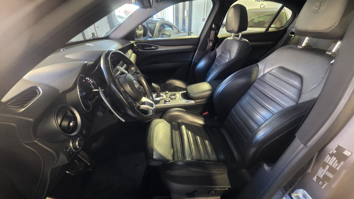 Alfa Romeo Stelvio Stelvio 2.2 Turbodiesel 210 CV AT8 Q4 Veloce Tì (18)