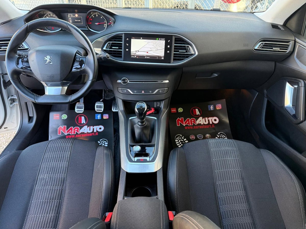 Peugeot 308 BlueHDi 130 S&S Allure (15)