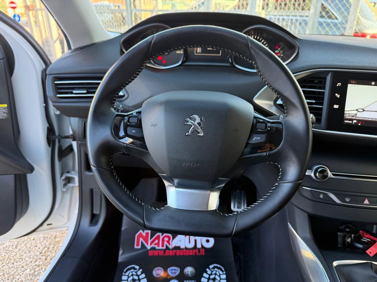 Peugeot 308 BlueHDi 130 S&S Allure (16)