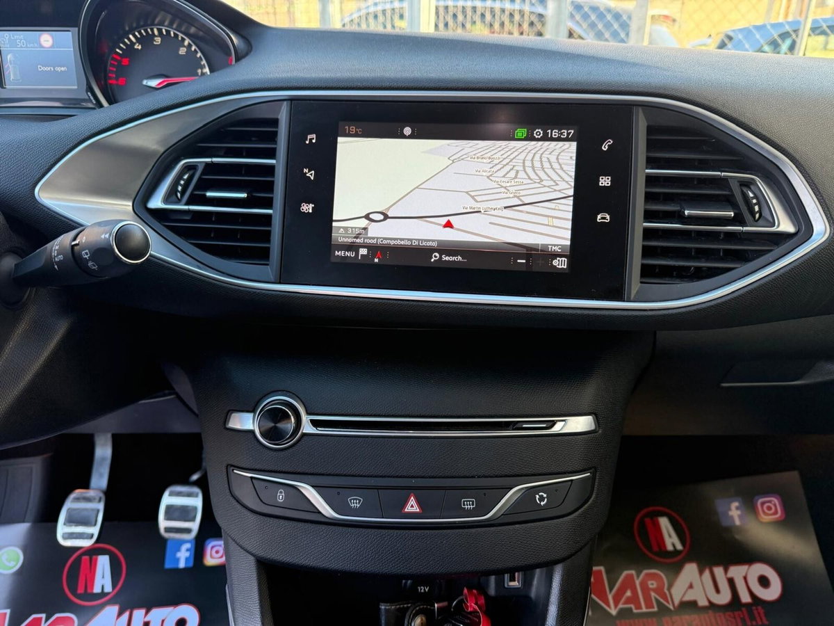 Peugeot 308 BlueHDi 130 S&S Allure (17)