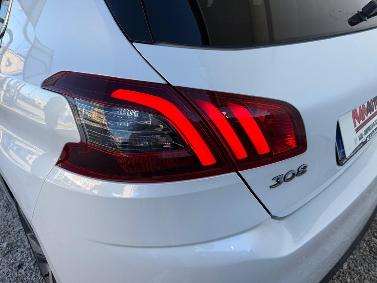 Peugeot 308 BlueHDi 130 S&S Allure (20)