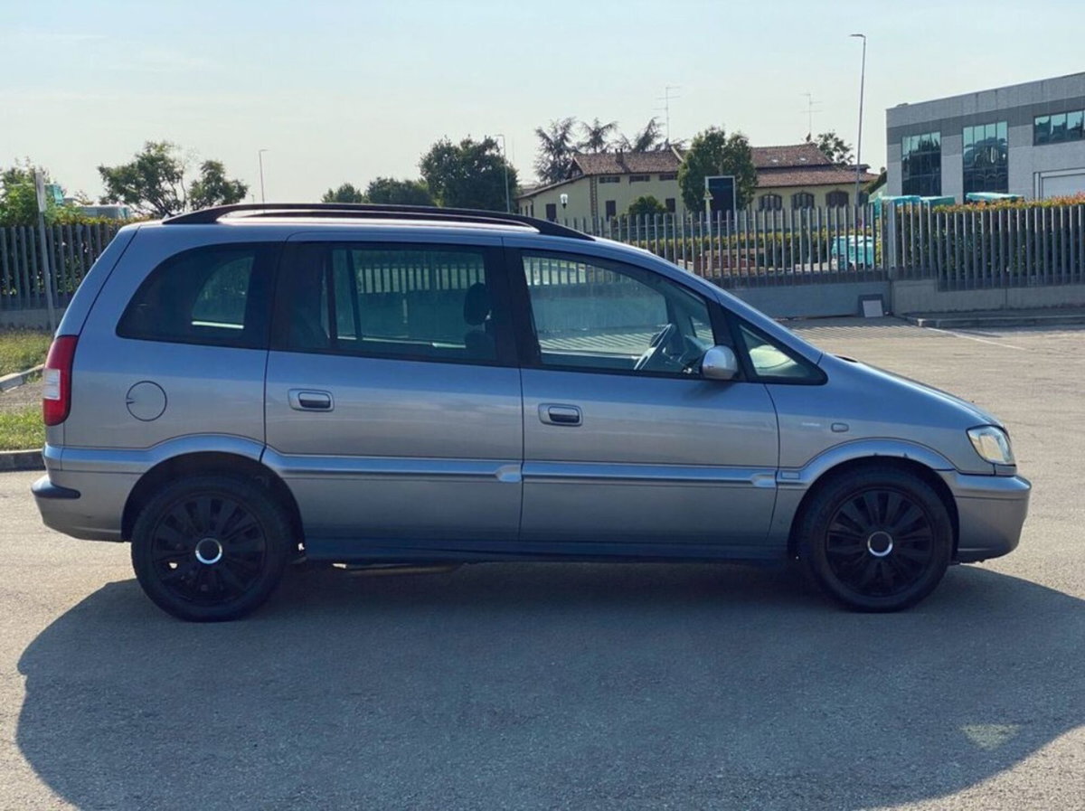 Opel Zafira 16V cat Eco M Club (4)