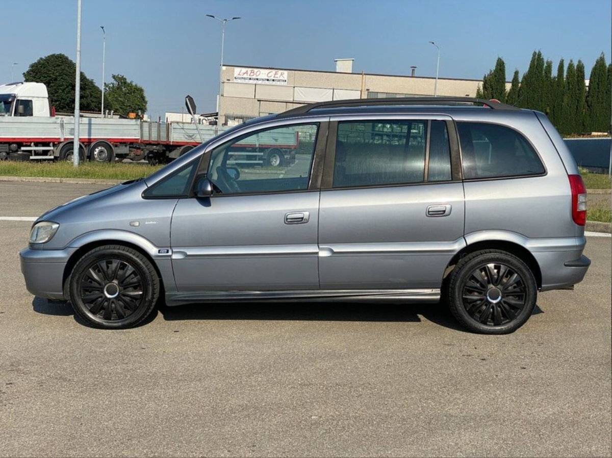 Opel Zafira 16V cat Eco M Club (8)