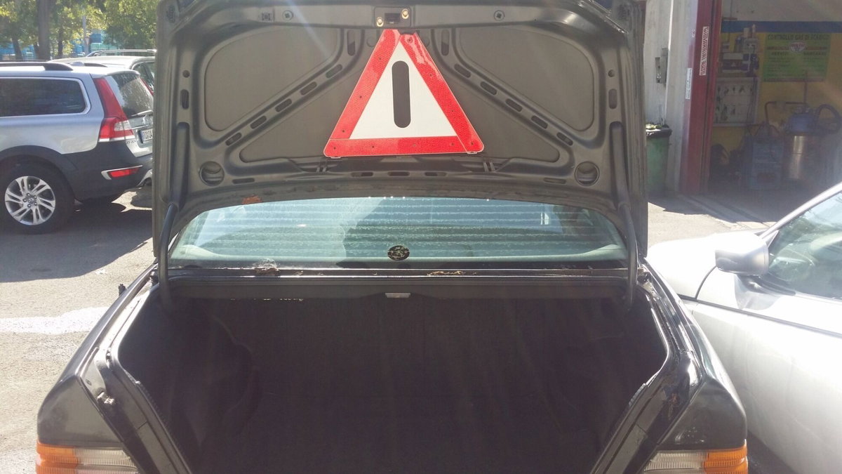 Mercedes-Benz 190 1.8 E cat (15)