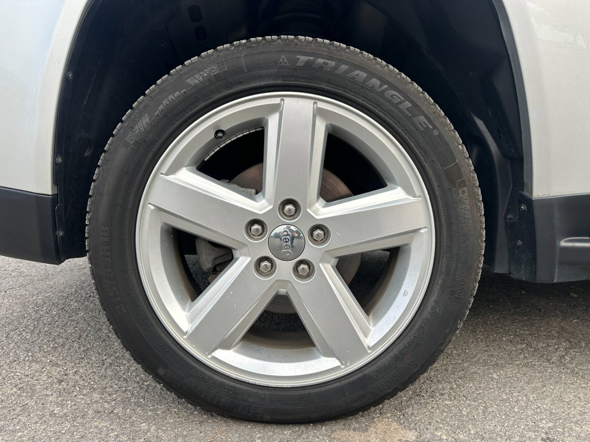 Jeep Compass 2.2 CRD Limited (9)