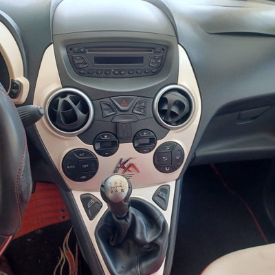 Ford Ka 1.2 8V 69CV (7)